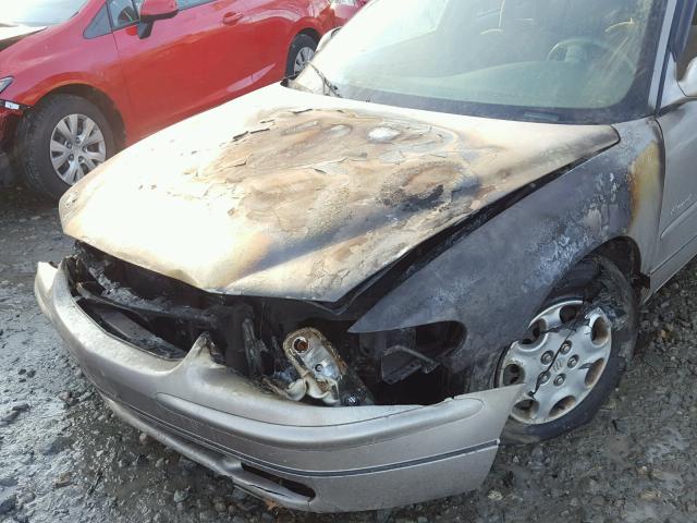 2G4WB52K811332768 - 2001 BUICK REGAL LS BROWN photo 9