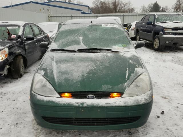 1FAFP33P51W197087 - 2001 FORD FOCUS LX GREEN photo 9