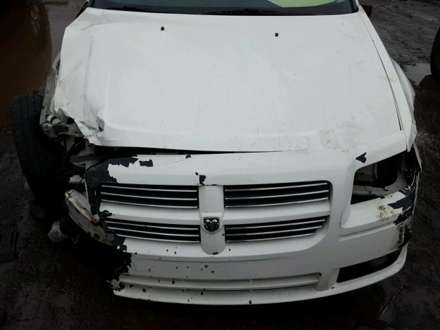 2D4FV37V68H242431 - 2008 DODGE MAGNUM SXT WHITE photo 7