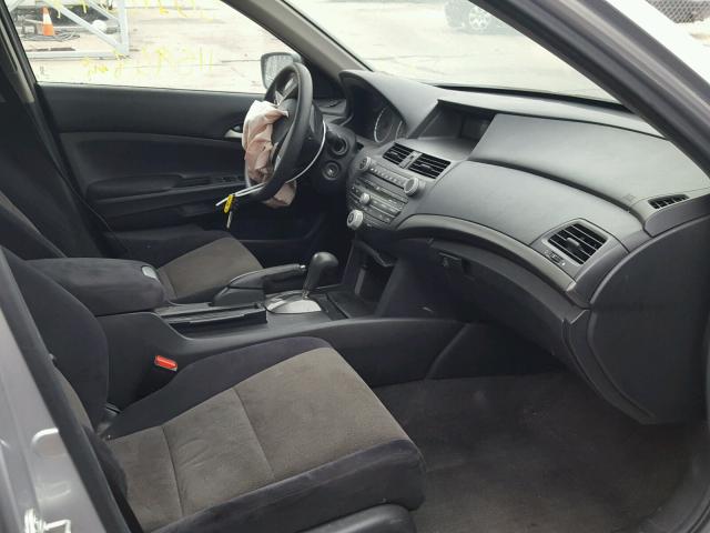 1HGCP26448A062815 - 2008 HONDA ACCORD LXP SILVER photo 5