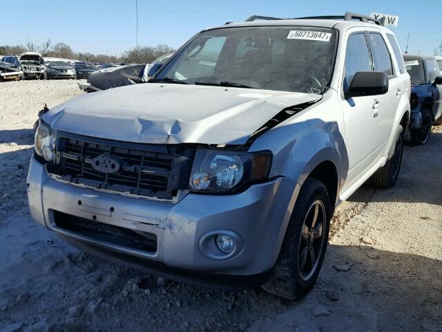 1FMCU93739KB63088 - 2009 FORD ESCAPE XLT SILVER photo 2