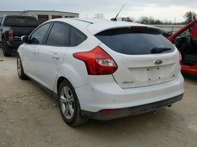 1FADP3K26DL220590 - 2013 FORD FOCUS SE WHITE photo 3