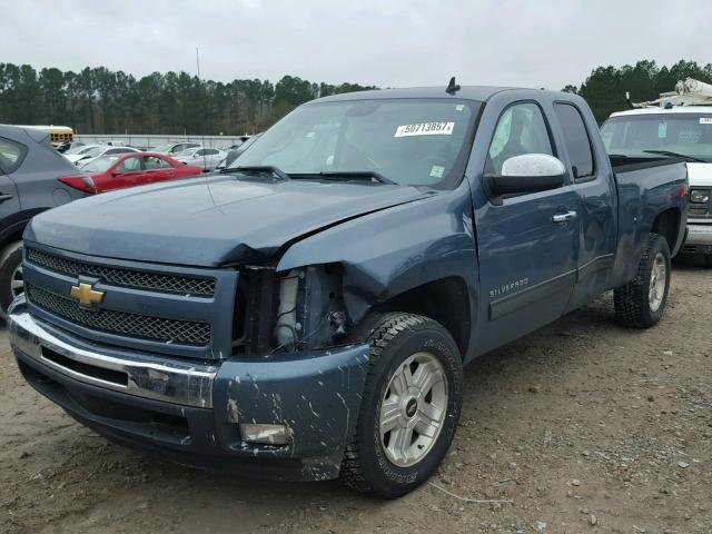 1GCRKSE33BZ454810 - 2011 CHEVROLET SILVERADO BLUE photo 2