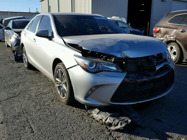 4T1BF1FK9GU261521 - 2016 TOYOTA CAMRY LE ნაცრისფერი ფოტო 1