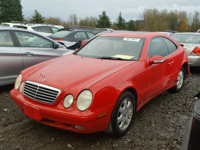 WDBLJ65G62T119190 - 2002 MERCEDES-BENZ CLK 320 RED photo 2