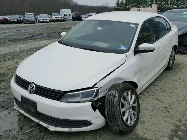 3VWDZ7AJ0BM313781 - 2011 VOLKSWAGEN JETTA SE WHITE photo 2