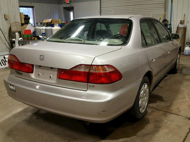 1HGCG5646WA168388 - 1998 HONDA ACCORD LX SILVER photo 4