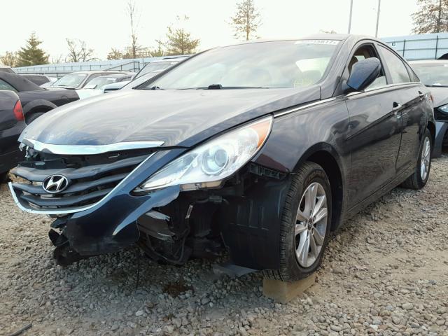 5NPEB4AC3BH131476 - 2011 HYUNDAI SONATA GLS BLACK photo 2