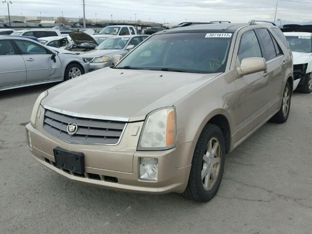 1GYEE63AX50161102 - 2005 CADILLAC SRX GOLD photo 2