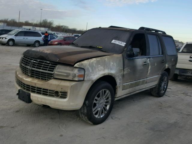 5LMJJ2J51AEJ00192 - 2010 LINCOLN NAVIGATOR თეთრი ფოტო 2