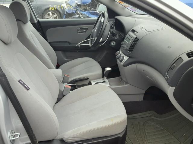 KMHDU46D19U800444 - 2009 HYUNDAI ELANTRA GL SILVER photo 5