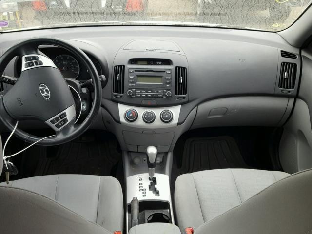 KMHDU46D19U800444 - 2009 HYUNDAI ELANTRA GL SILVER photo 9