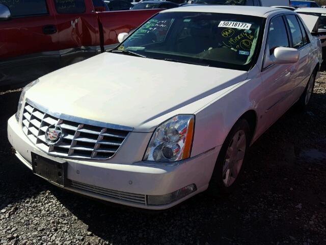 1G6KD57Y46U171280 - 2006 CADILLAC DTS WHITE photo 2