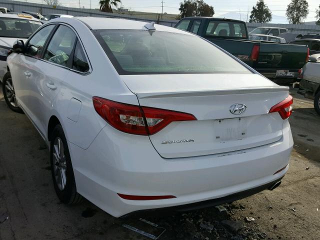 5NPE24AF4FH015915 - 2015 HYUNDAI SONATA SE WHITE photo 3