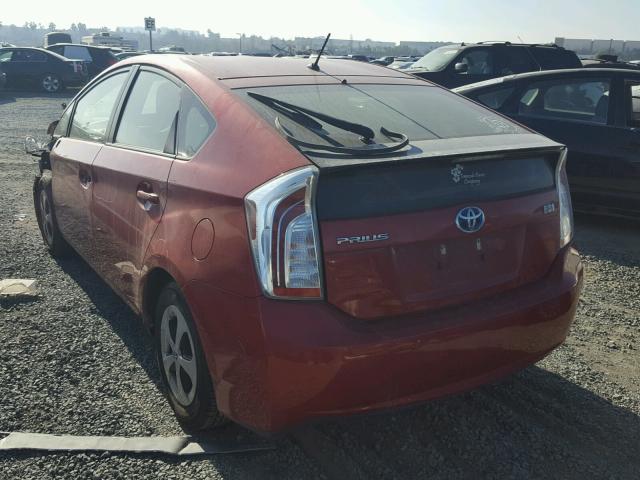 JTDKN3DU0D5562613 - 2013 TOYOTA PRIUS RED photo 3