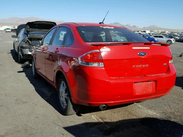 1FAHP35N18W182049 - 2008 FORD FOCUS SE RED photo 3