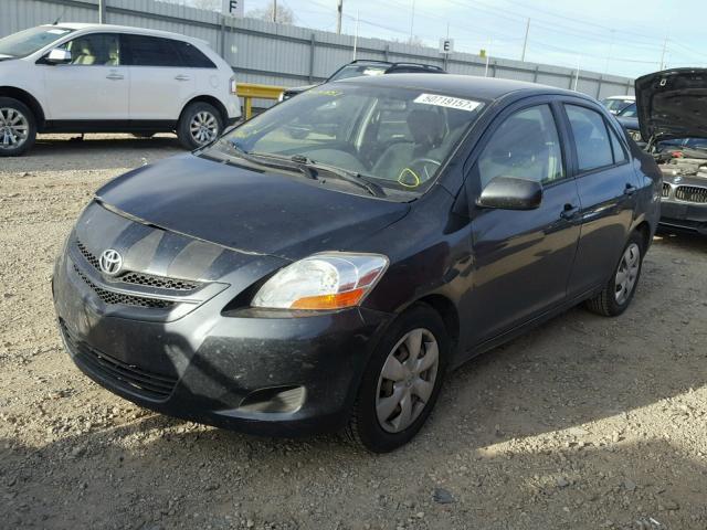 JTDBT923881284057 - 2008 TOYOTA YARIS GRAY photo 2