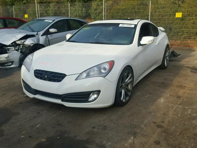 KMHHU6KH8AU022041 - 2010 HYUNDAI GENESIS CO WHITE photo 2