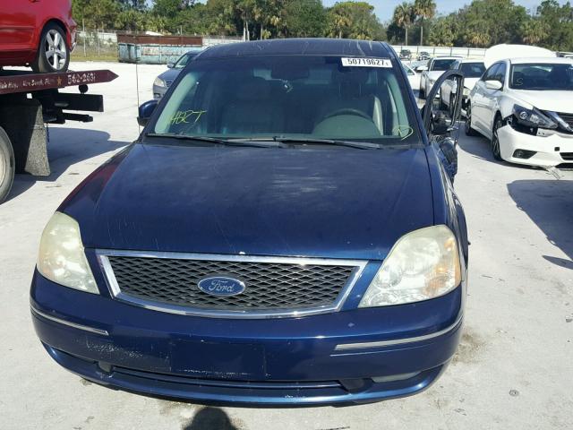 1FAFP24185G186654 - 2005 FORD FIVE HUNDR BLUE photo 9