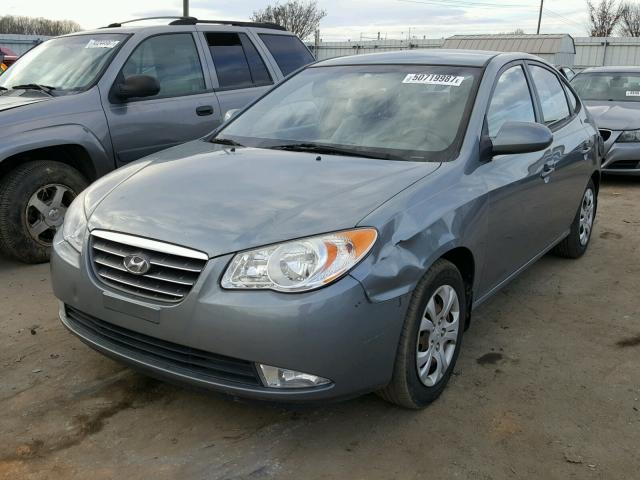 KMHDU46D09U799092 - 2009 HYUNDAI ELANTRA GL GRAY photo 2