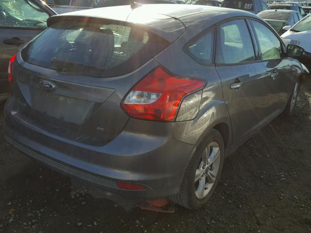 1FAHP3K28CL382379 - 2012 FORD FOCUS SE GRAY photo 4