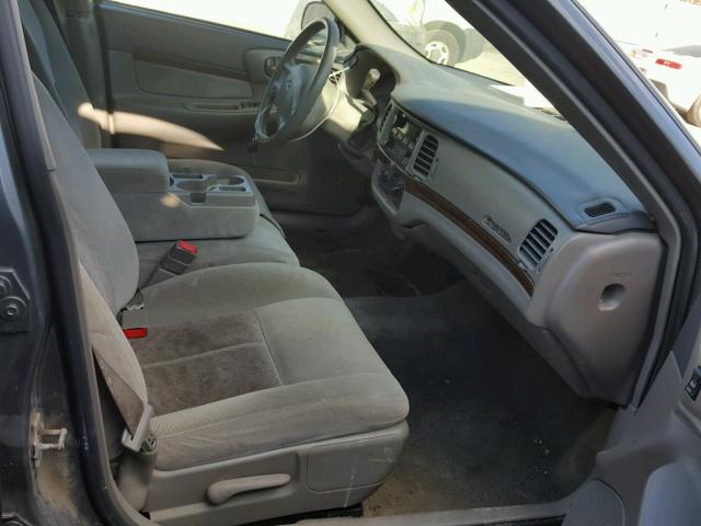 2G1WF52E259104297 - 2005 CHEVROLET IMPALA GRAY photo 5