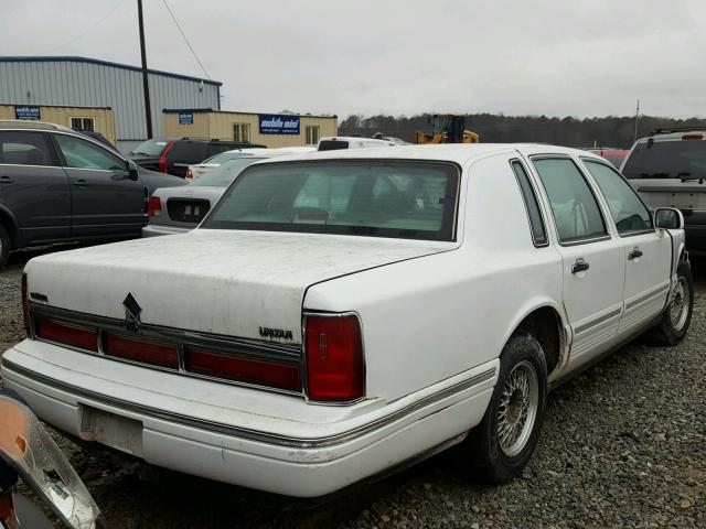 1LNLM82W1VY702706 - 1997 LINCOLN TOWN CAR S WHITE photo 4