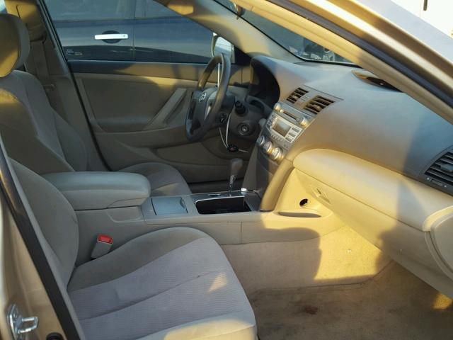 4T1BF3EK0AU048641 - 2010 TOYOTA CAMRY BASE BEIGE photo 5