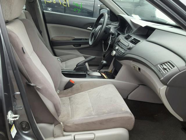 1HGCP2F45AA034723 - 2010 HONDA ACCORD LXP GRAY photo 5