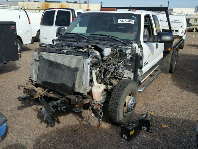 1GTJK39255E123937 - 2005 GMC NEW SIERRA WHITE photo 2