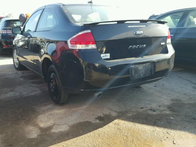 1FAHP33N48W142387 - 2008 FORD FOCUS SE BLACK photo 3