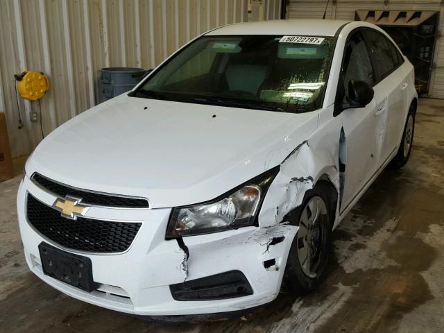 1G1PA5SH7E7484672 - 2014 CHEVROLET CRUZE LS WHITE photo 2