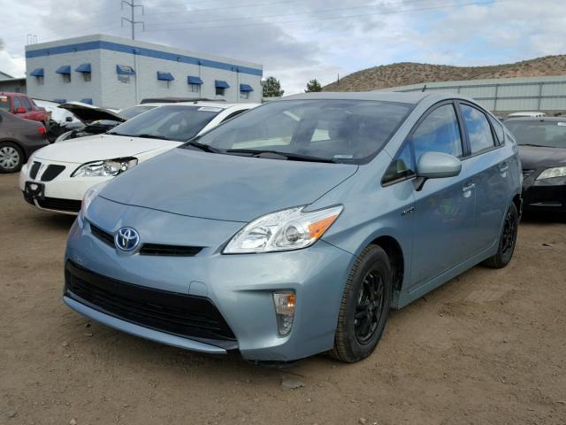 JTDKN3DU3F1899562 - 2015 TOYOTA PRIUS BLUE photo 2