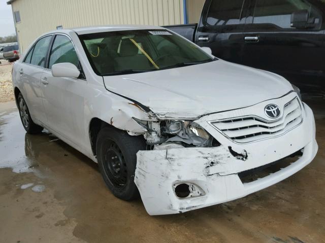 4T1BF3EK4BU612051 - 2011 TOYOTA CAMRY BASE WHITE photo 1