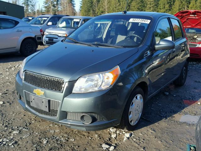 KL1TD6DE1AB053474 - 2010 CHEVROLET AVEO LS GREEN photo 2