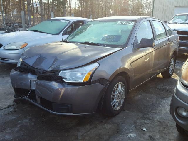 1FAHP35N29W181154 - 2009 FORD FOCUS SE GRAY photo 2