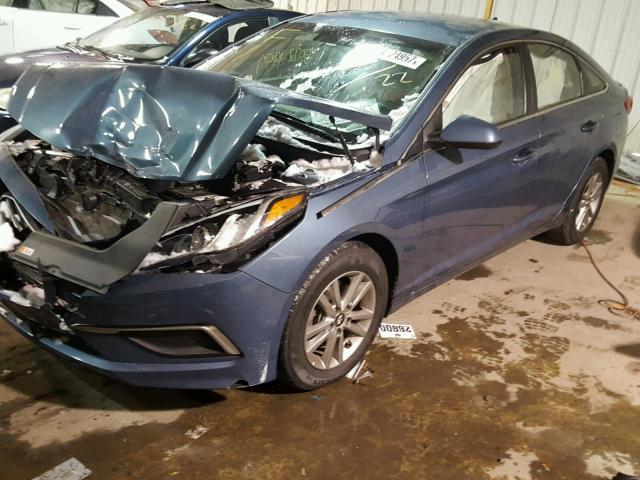 5NPE24AF4GH347953 - 2016 HYUNDAI SONATA SE BLUE photo 2