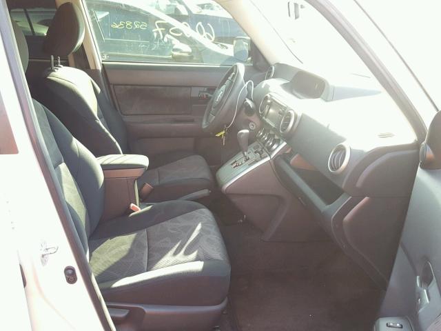 JTLZE4FE4EJ052563 - 2014 TOYOTA SCION XB WHITE photo 5