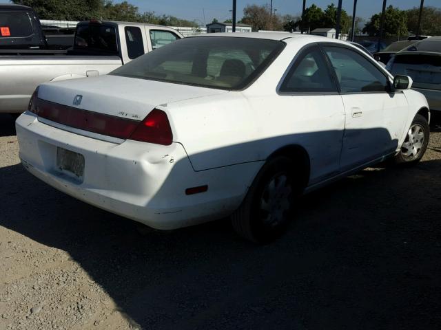 1HGCG3270XA020789 - 1999 HONDA ACCORD EX WHITE photo 4