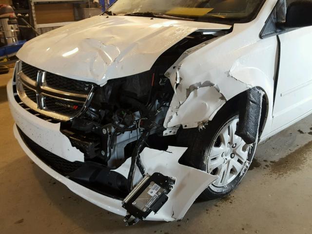 2C4RDGBG7GR342804 - 2016 DODGE GRAND CARA WHITE photo 9