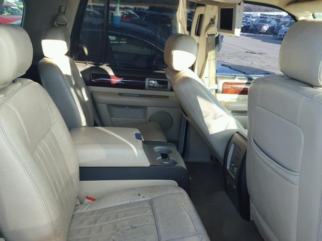 5LMFU28R03LJ32295 - 2003 LINCOLN NAVIGATOR WHITE photo 6