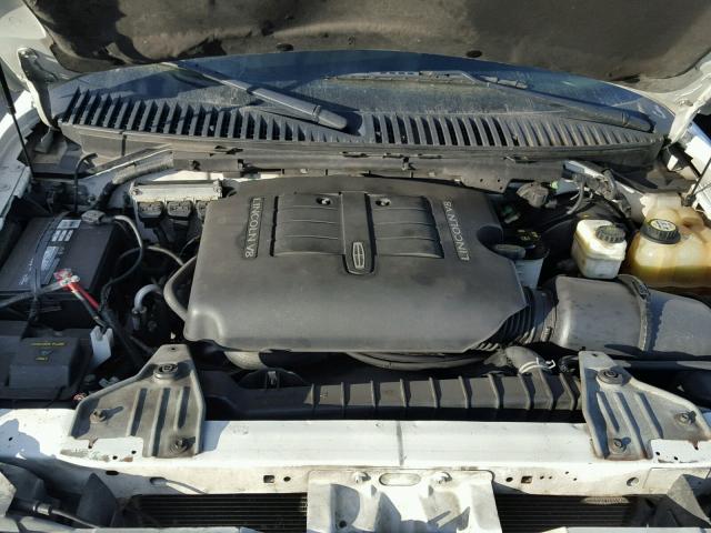 5LMFU28R03LJ32295 - 2003 LINCOLN NAVIGATOR WHITE photo 7