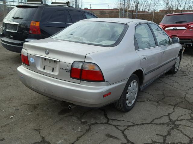 1HGCD5638VA084510 - 1997 HONDA ACCORD LX BEIGE photo 4