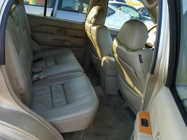 JNRDR07Y71W102574 - 2001 INFINITI QX4 TAN photo 6