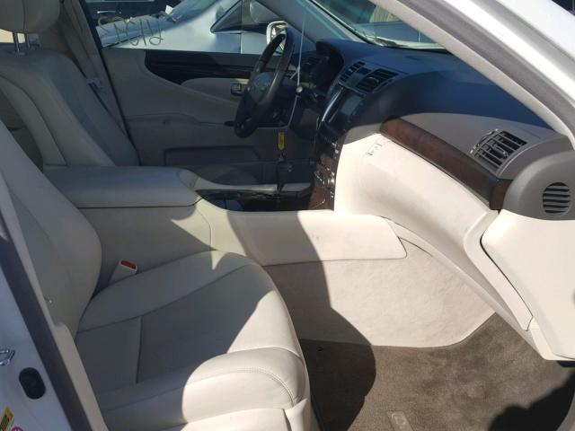 JTHGL46F075006563 - 2007 LEXUS LS 460L WHITE photo 5