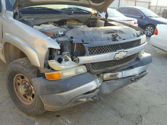 1GCHK23U32F245253 - 2002 CHEVROLET SILVERADO TAN photo 9