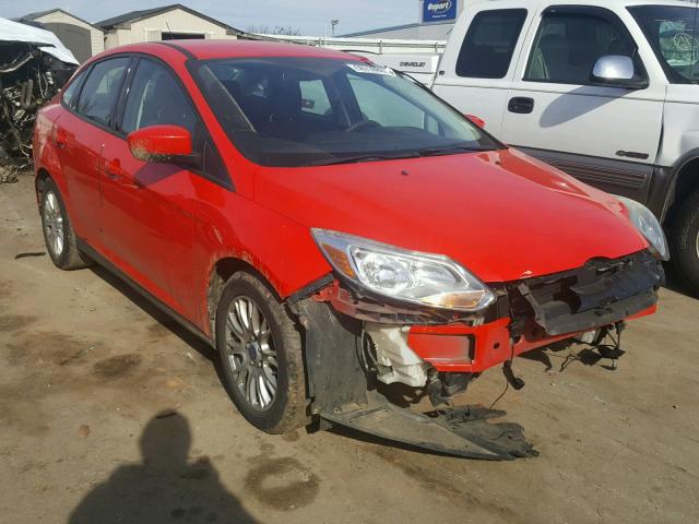 1FAHP3F29CL123376 - 2012 FORD FOCUS SE RED photo 1