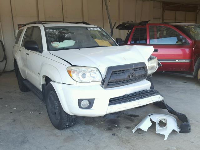 JTEZU14R978079461 - 2007 TOYOTA 4RUNNER SR WHITE photo 1