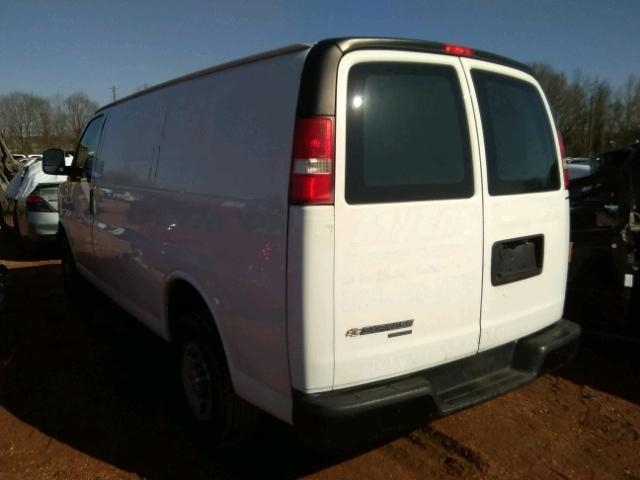 1GCWGFBA2E1106305 - 2014 CHEVROLET EXPRESS G2 WHITE photo 3