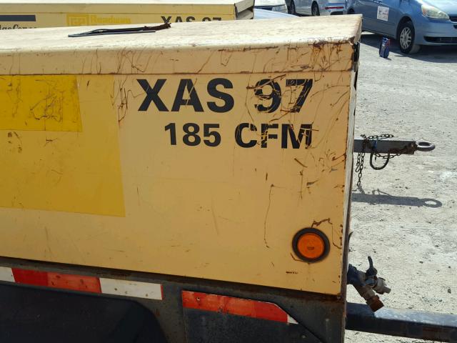 4500A10184H009683 - 2004 ATLA COMPRESSOR YELLOW photo 5